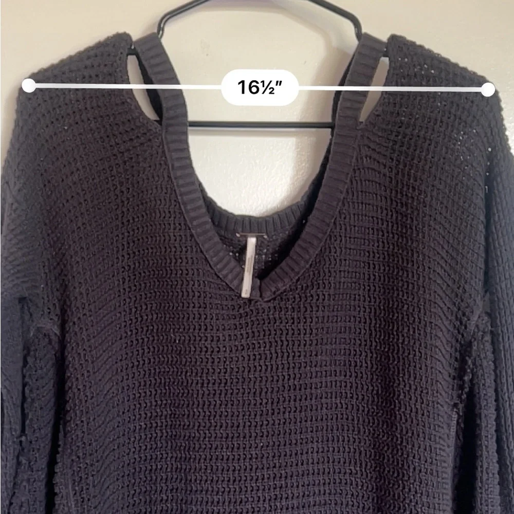 NWOT Free People Cold Shoulder Sweater Size Small - Picture 5 of 9
